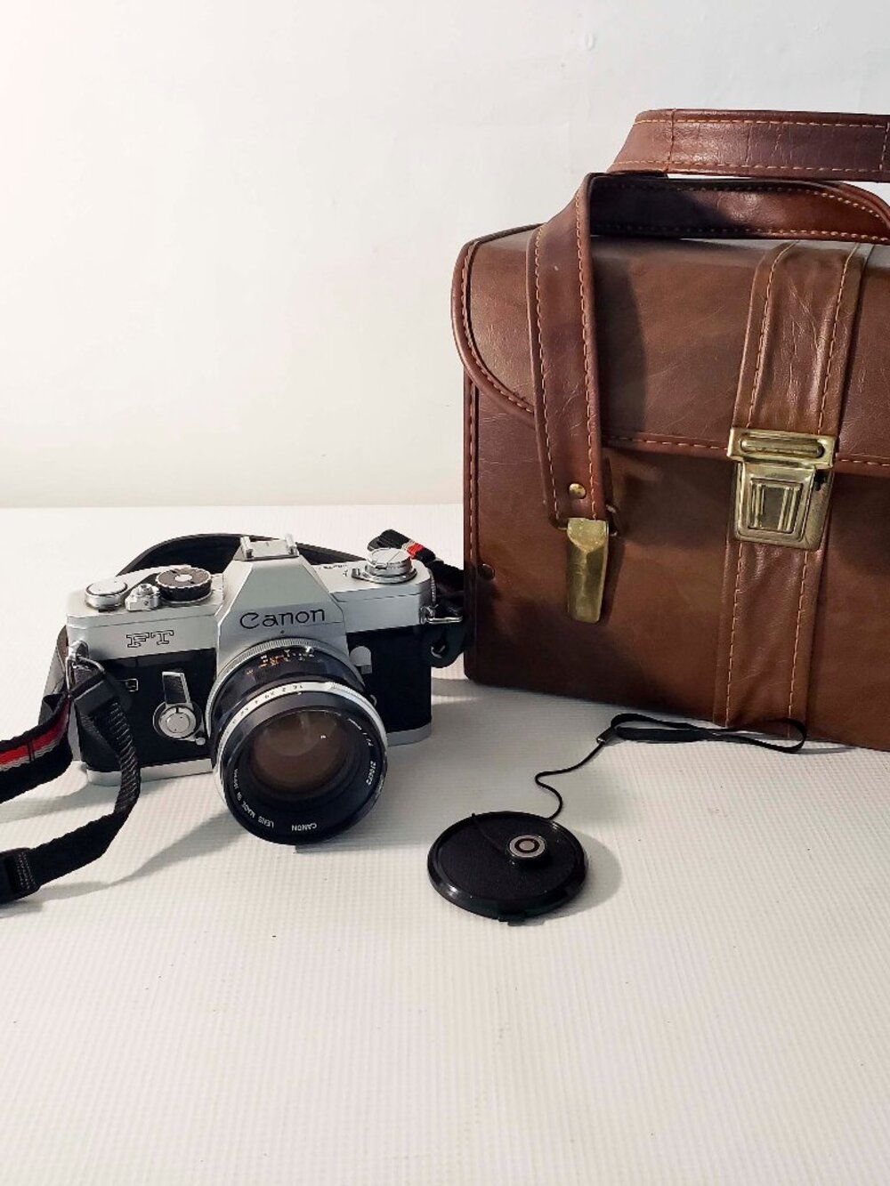Canon FT QL 35mm SLR Camera Body W/1.4 50mm Lens Accessories and Case